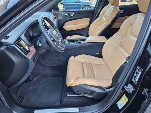Certified 2023 Volvo XC60 T8 Ultimate AWD/4WD image 17