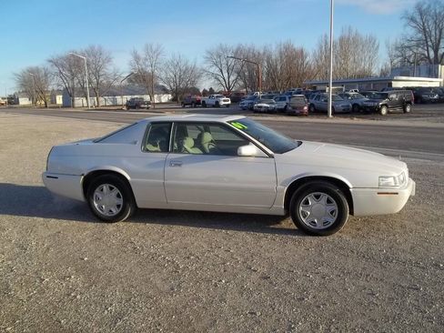 Used 2001 Cadillac Eldorado Touring image 1