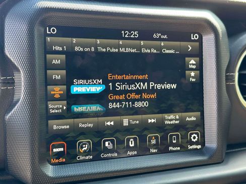 Used 2023 Jeep Wrangler Unlimited Sahara image 24