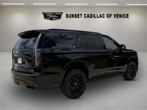 Certified 2024 Cadillac Escalade Sport Platinum w/ LPO, ONYX Package AWD/4WD image 3