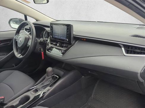 Used 2022 Toyota Corolla LE image 26