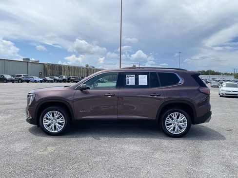 Used 2024 GMC Acadia Elevation FWD image 5