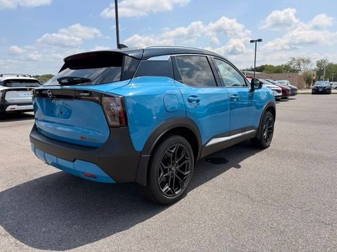 New 2026 Nissan Kicks SR w/ SR Premium Package AWD/4WD image 5