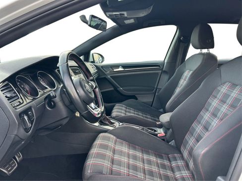 Used 2017 Volkswagen GTI S image 9
