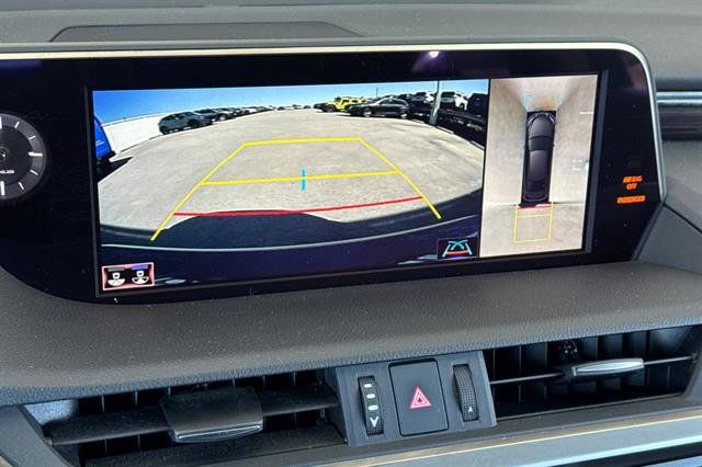 Used 2021 Lexus ES 300h w/ Accessory Package FWD image 21