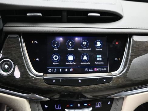 Used 2020 Cadillac XT6 Premium Luxury FWD image 14