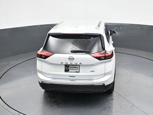 New 2025 Nissan Rogue SV image 30