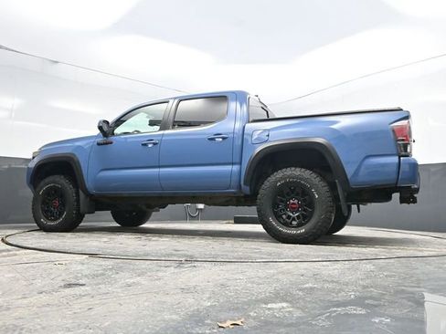 Used 2018 Toyota Tacoma SR image 35