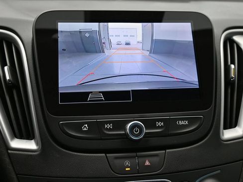 Used 2025 Chevrolet Malibu LT FWD image 32