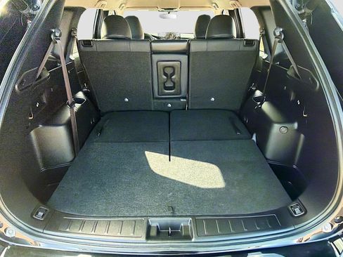Used 2025 Mitsubishi Outlander SE AWD/4WD image 29