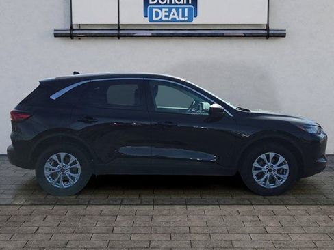 Certified 2023 Ford Escape Active AWD/4WD image 2