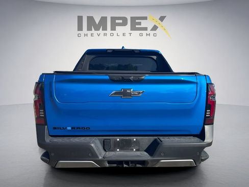 Used 2026 Chevrolet Silverado EV Trail Boss AWD/4WD image 3