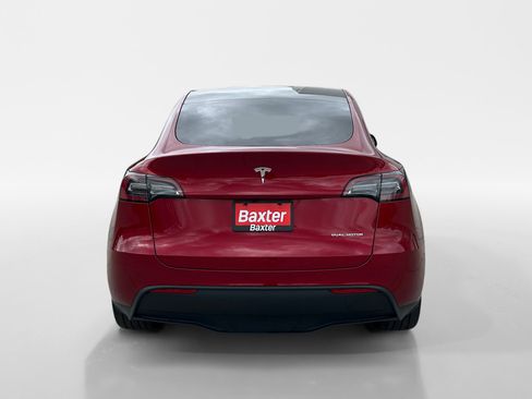 Used 2024 Tesla Model Y Long Range AWD/4WD image 14