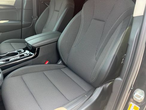 Used 2023 Buick Envision Preferred FWD image 11