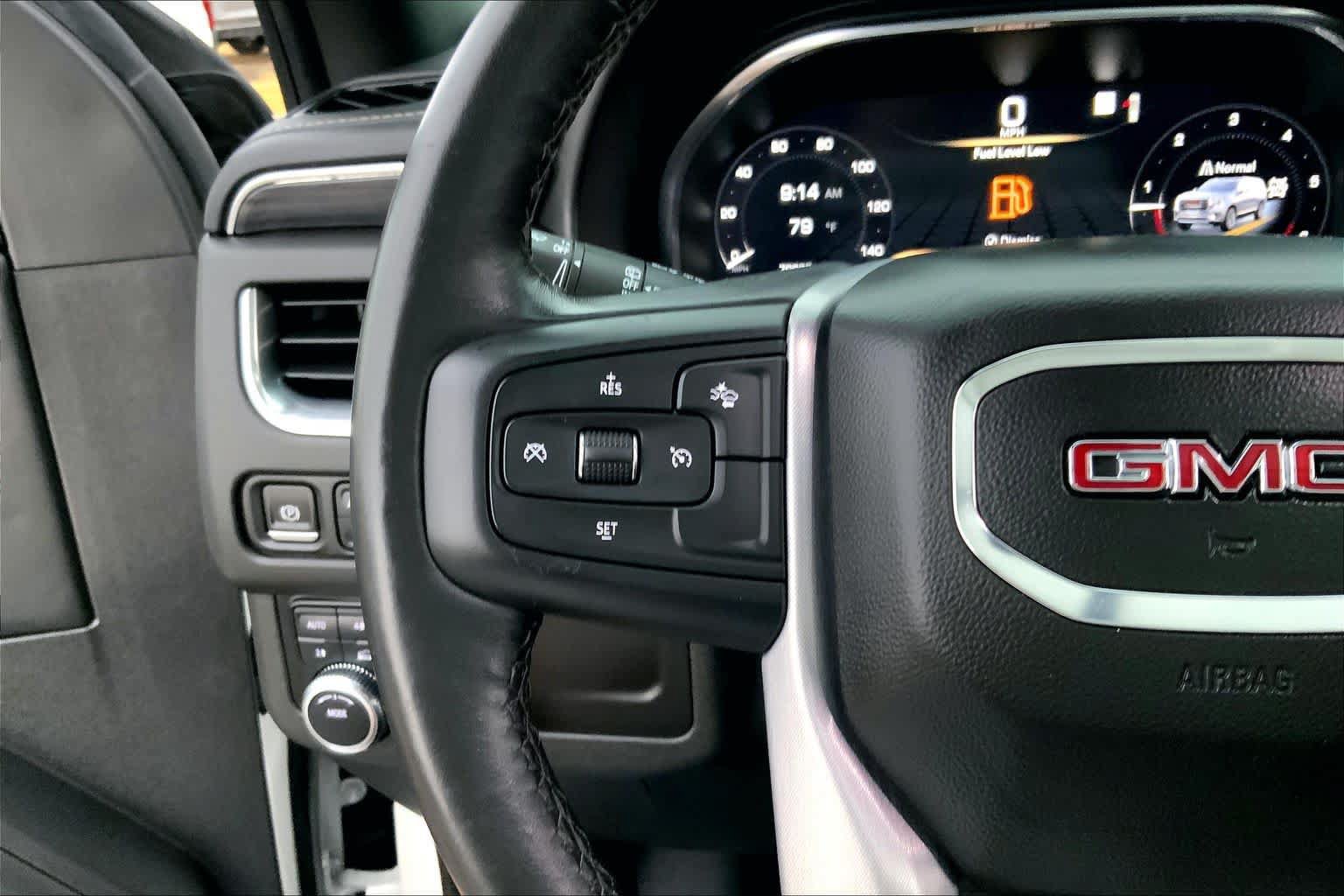 Used 2023 GMC Yukon SLT AWD/4WD image 21