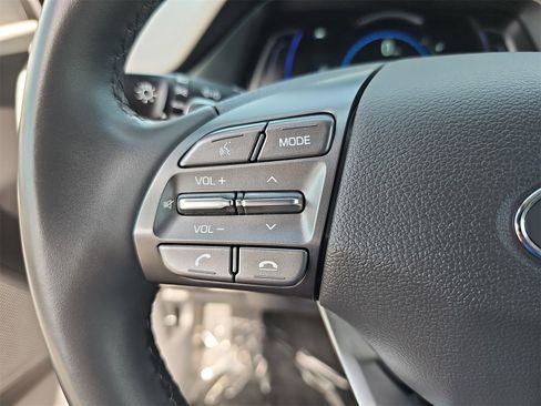 Used 2020 Hyundai Ioniq Limited image 16