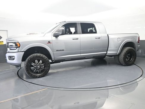 Used 2024 RAM 3500 Limited image 2