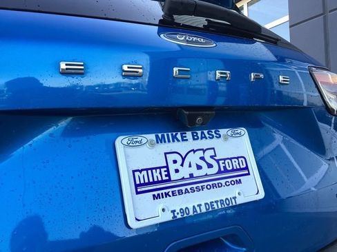 Used 2020 Ford Escape SE Sport image 12