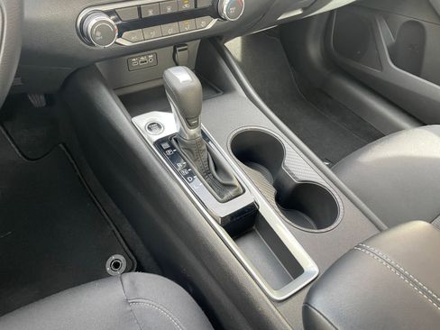 Used 2025 Nissan Altima 2.5 SV image 40