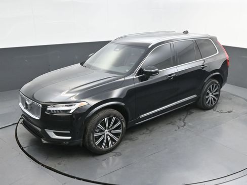 Used 2023 Volvo XC90 B6 Plus w/ Protection Package Premier image 23