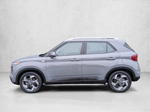 Used 2022 Hyundai Venue SEL image 9