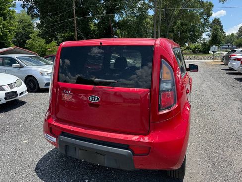 Used 2011 Kia Soul + FWD image 21