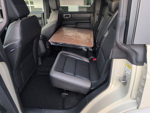 New 2025 Ford Bronco Outer Banks image 29