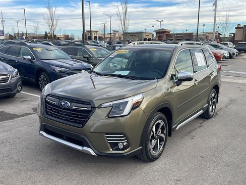 Used 2024 Subaru Forester Touring w/ Pop Package 2 image 8