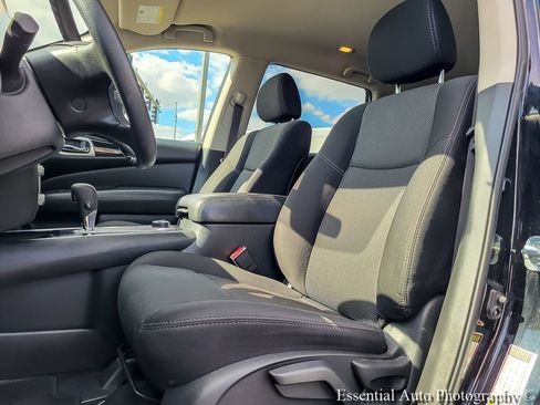 Used 2020 Nissan Pathfinder S AWD/4WD image 7