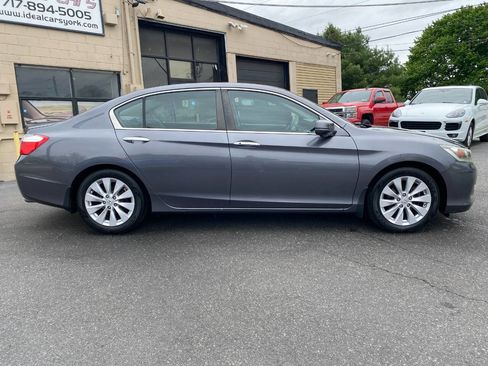 Used 2013 Honda Accord EX image 2