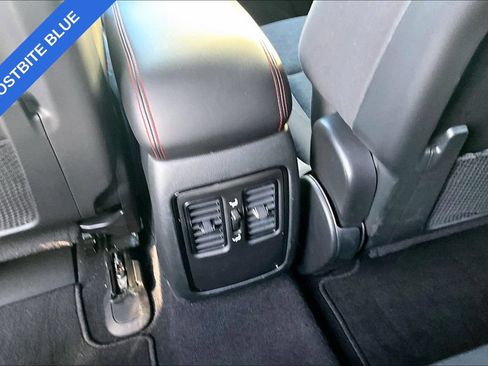 Used 2025 Dodge Durango GT AWD/4WD image 32