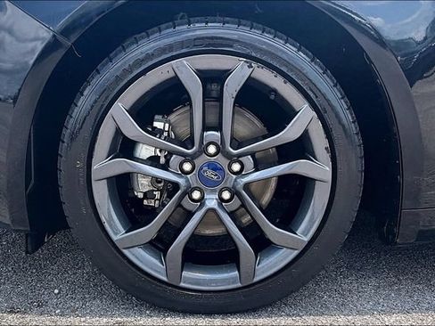 Used 2018 Ford Fusion SE w/ Equipment Group 201A FWD image 30