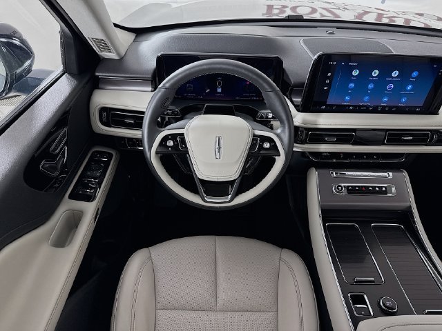 New 2026 Lincoln Aviator 2WD image 23