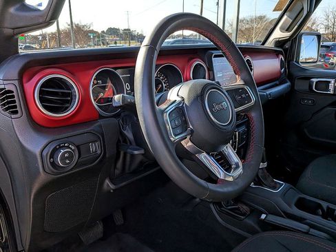 Used 2023 Jeep Gladiator Rubicon image 16