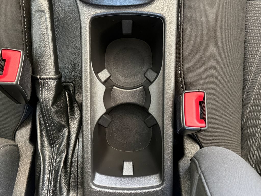 Used 2018 Ford Focus SE FWD image 22