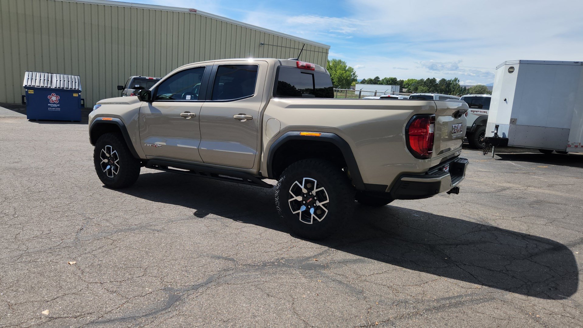 Used 2024 GMC Canyon AT4X AWD/4WD image 8