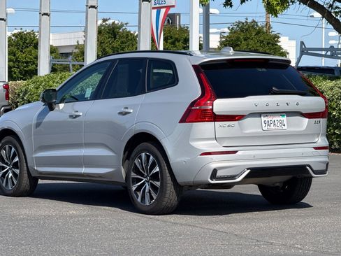 Used 2023 Volvo XC60 B5 Plus AWD/4WD image 6