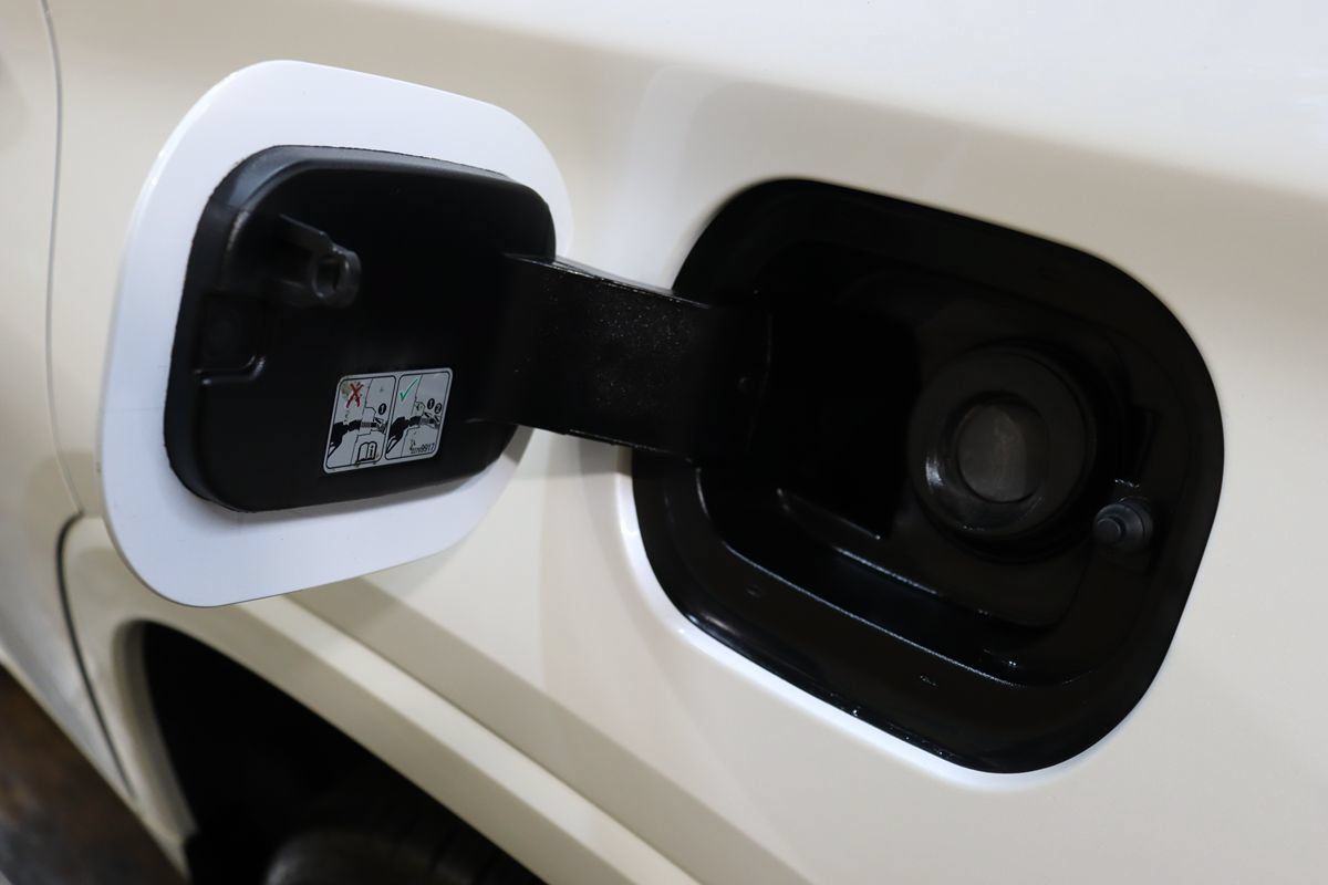 Used 2023 Chevrolet Traverse Premier FWD image 18
