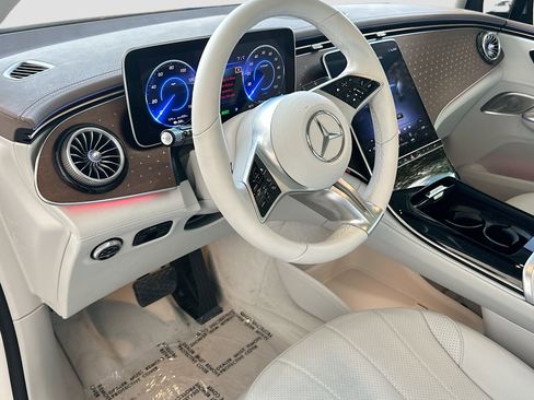 Used 2024 Mercedes-Benz EQE 350+ SUV image 9