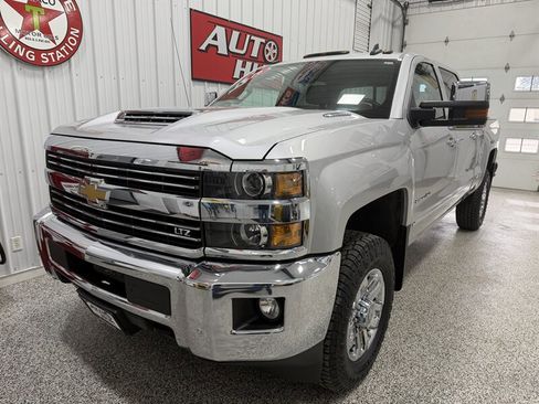 Used 2019 Chevrolet Silverado 2500 LTZ w/ Duramax Plus Package image 2