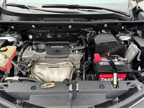 Used 2016 Toyota RAV4 SE image 12