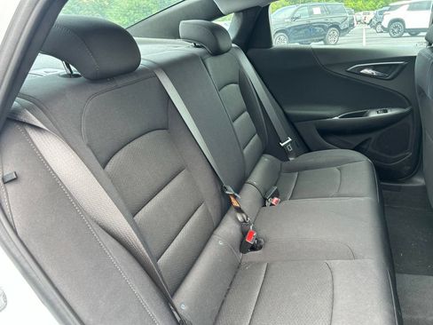 Used 2023 Chevrolet Malibu LS FWD image 31
