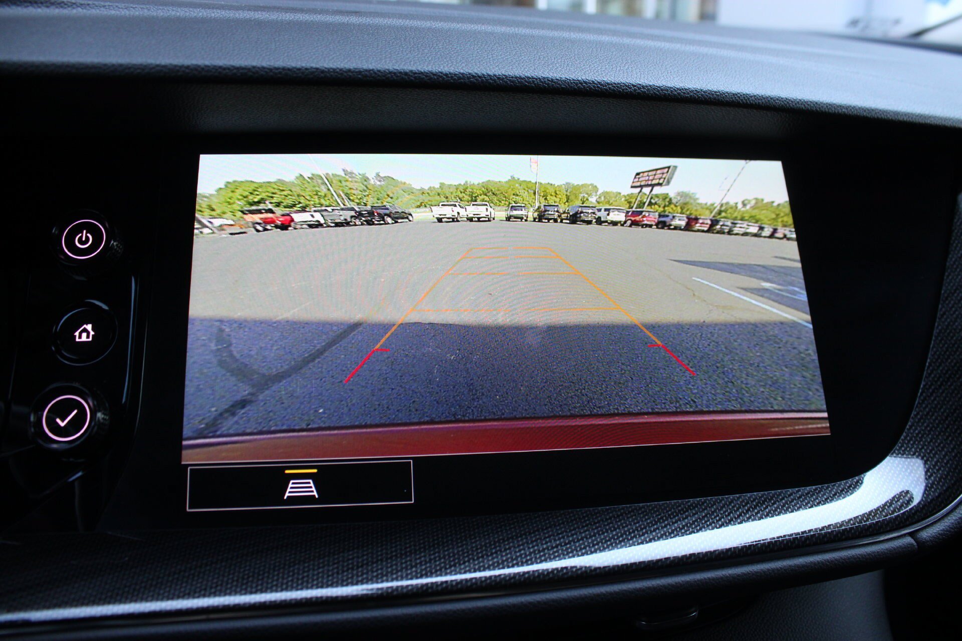 Used 2022 Buick Envision Essence w/ Sport Touring Package FWD image 38