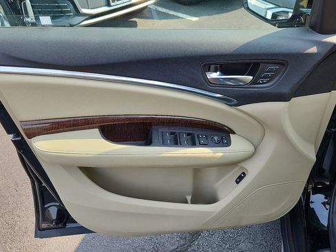 Used 2017 Acura MDX SH-AWD image 18