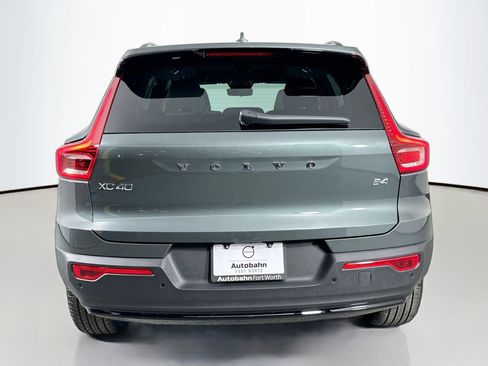 New 2026 Volvo XC40 B4 Plus w/ Protection Package Premier FWD image 6