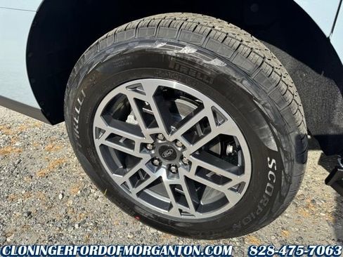 New 2025 Ford Expedition Max Active image 13