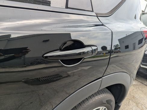 Used 2021 Nissan Rogue SV FWD image 9