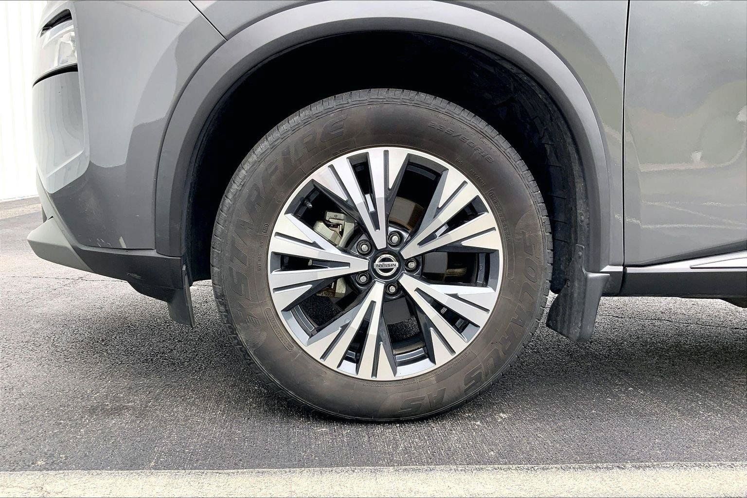 Used 2021 Nissan Rogue SV AWD/4WD image 9