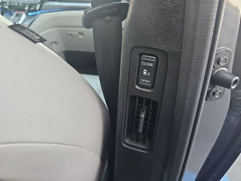 Used 2019 Honda Odyssey Elite image 23