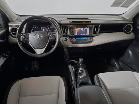 Used 2018 Toyota RAV4 XLE AWD/4WD image 30